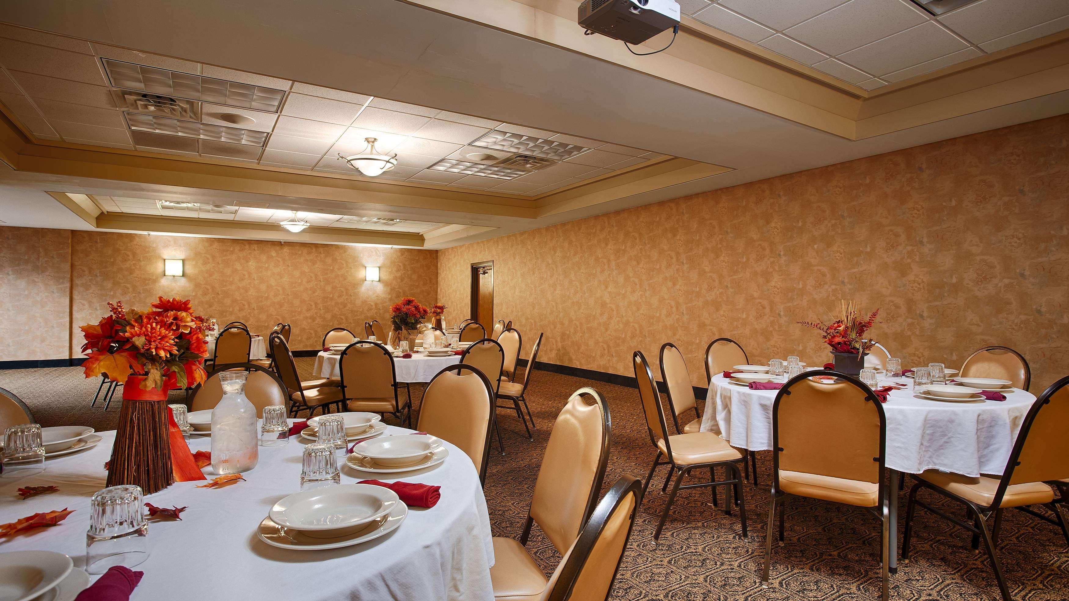 Best Western Plus Dakota Ridge Eagan Exterior photo